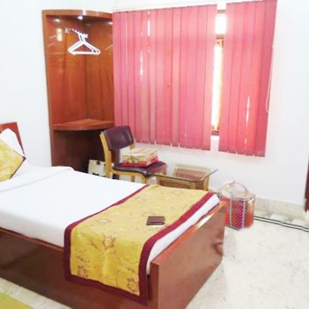 Hotel Tokyo Vihar بود جايا المظهر الخارجي الصورة