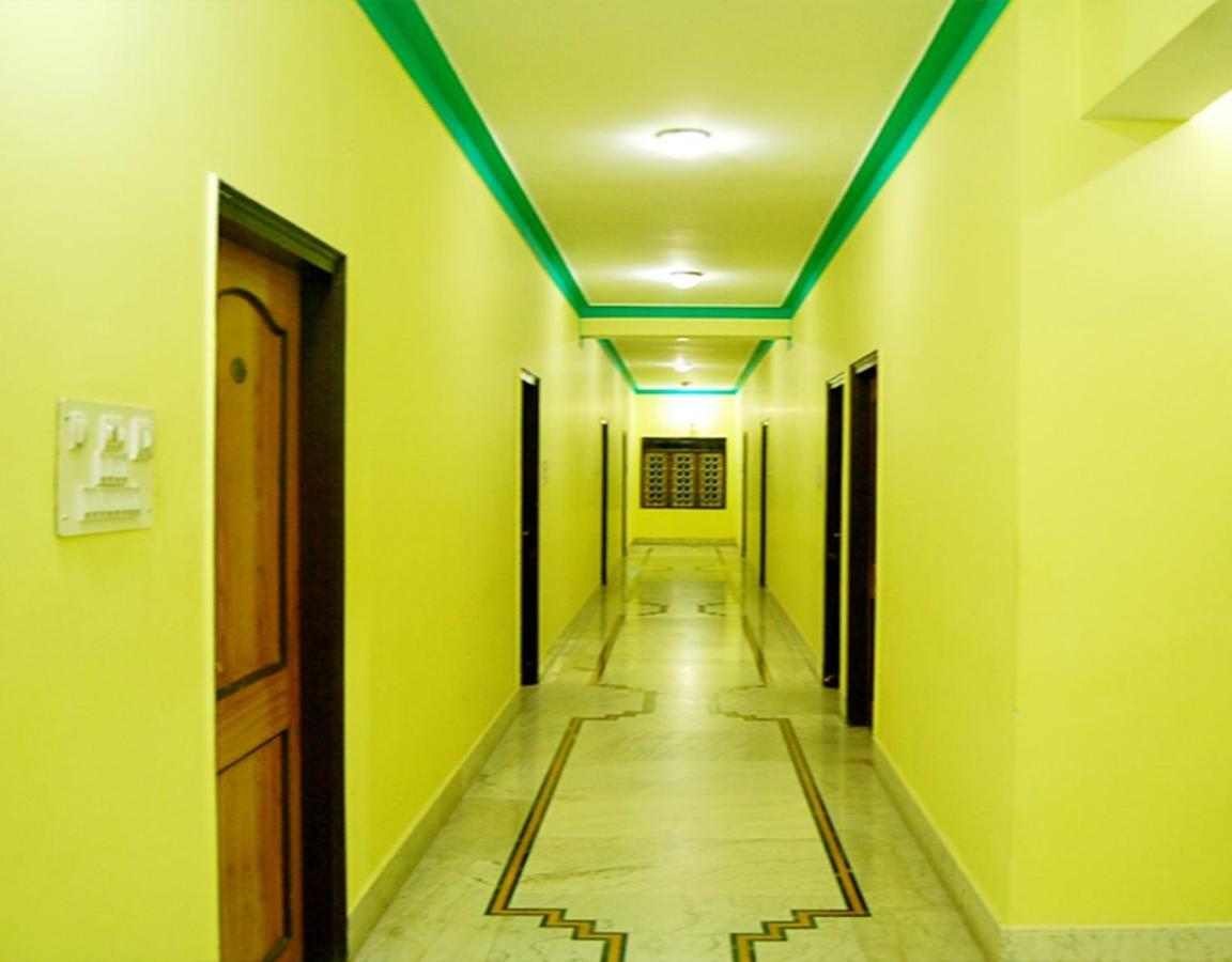 Hotel Tokyo Vihar بود جايا المظهر الخارجي الصورة