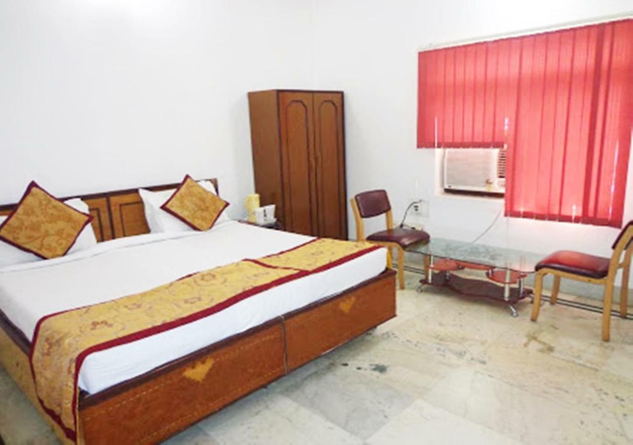 Hotel Tokyo Vihar بود جايا المظهر الخارجي الصورة