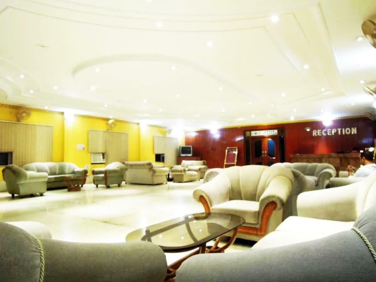 Hotel Tokyo Vihar بود جايا المظهر الخارجي الصورة