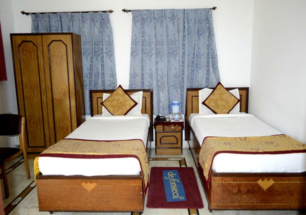 Hotel Tokyo Vihar بود جايا المظهر الخارجي الصورة
