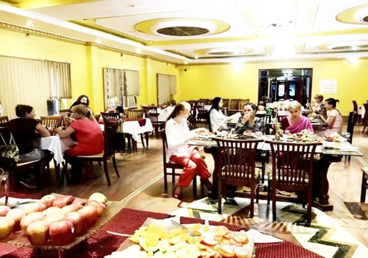Hotel Tokyo Vihar بود جايا المظهر الخارجي الصورة